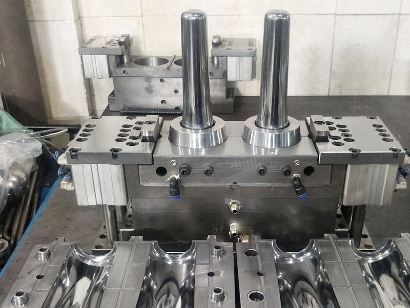 沿滩模具制造-05