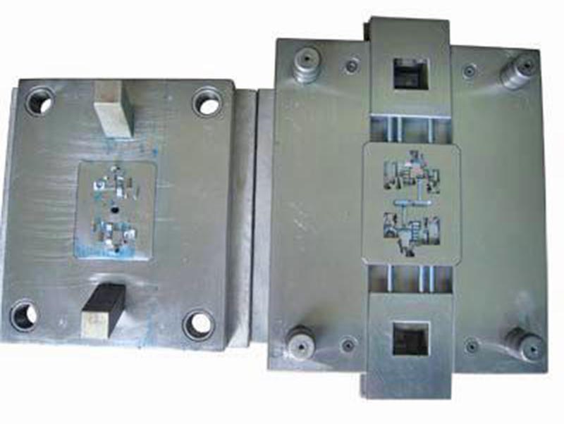 沿滩精密塑料模-01